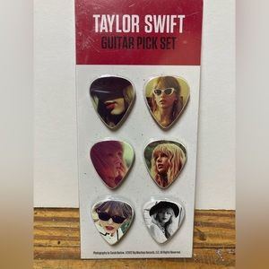 Taylor Swift guitar pick set. New 6 piece set